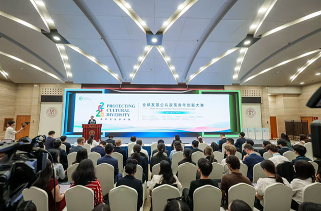 Young innovators propose global solutions for preserving cultural diversity at RUC